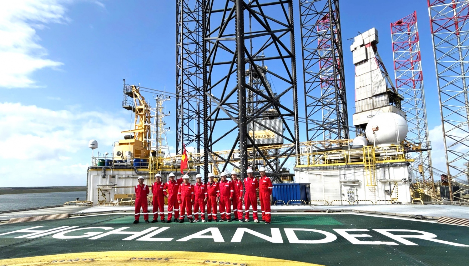 Đội ngũ kỹ thuật của PV Drilling nhận giàn khoan tại Đan Mạch