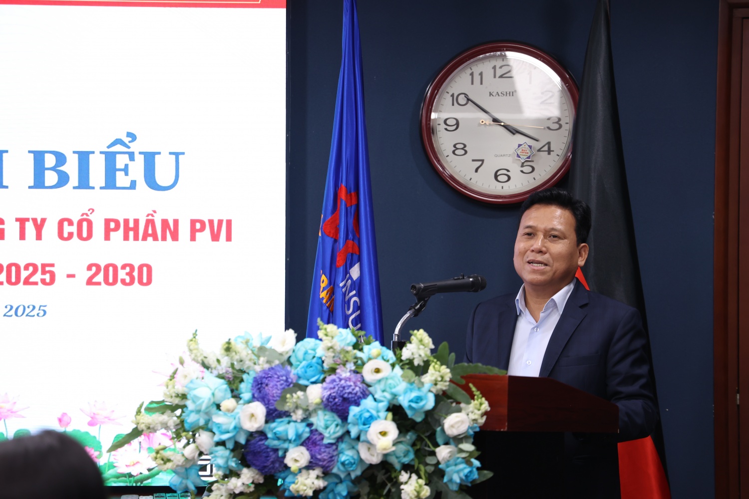 Đồng chí Đặng Tiến Dũng - Phó Bí thư Đảng ủy PVI bày tỏ sự tin tưởng với tuổi trẻ PVI.