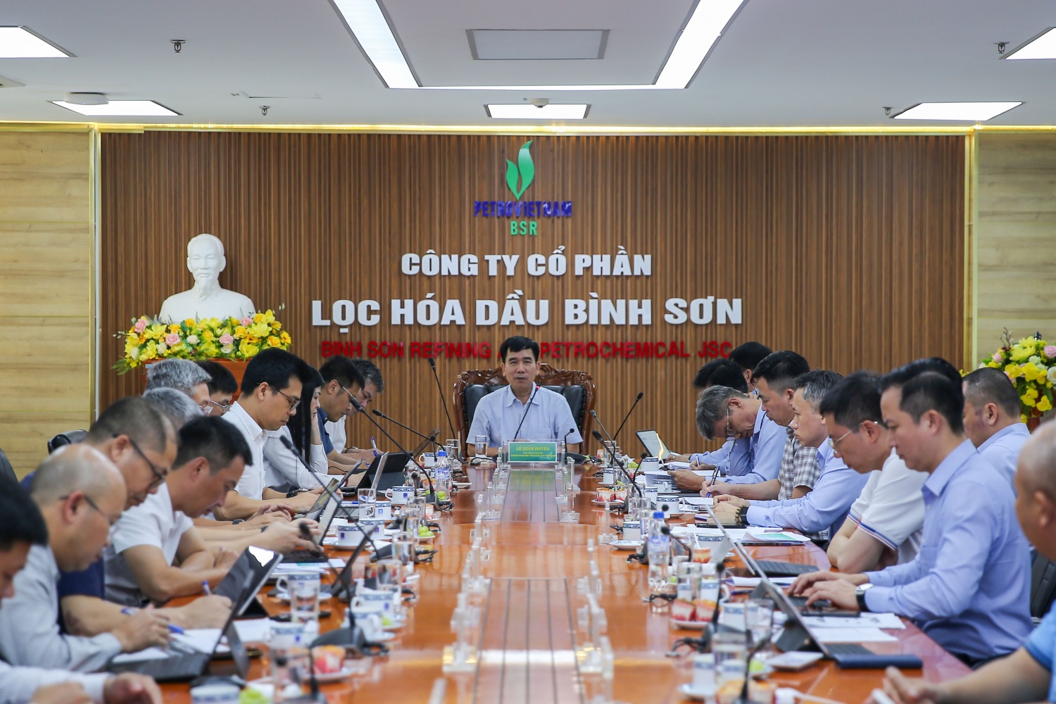 Phó Tổng Giám đốc Petrovietnam Lê Xuân Huyên kết luận buổi làm việc.