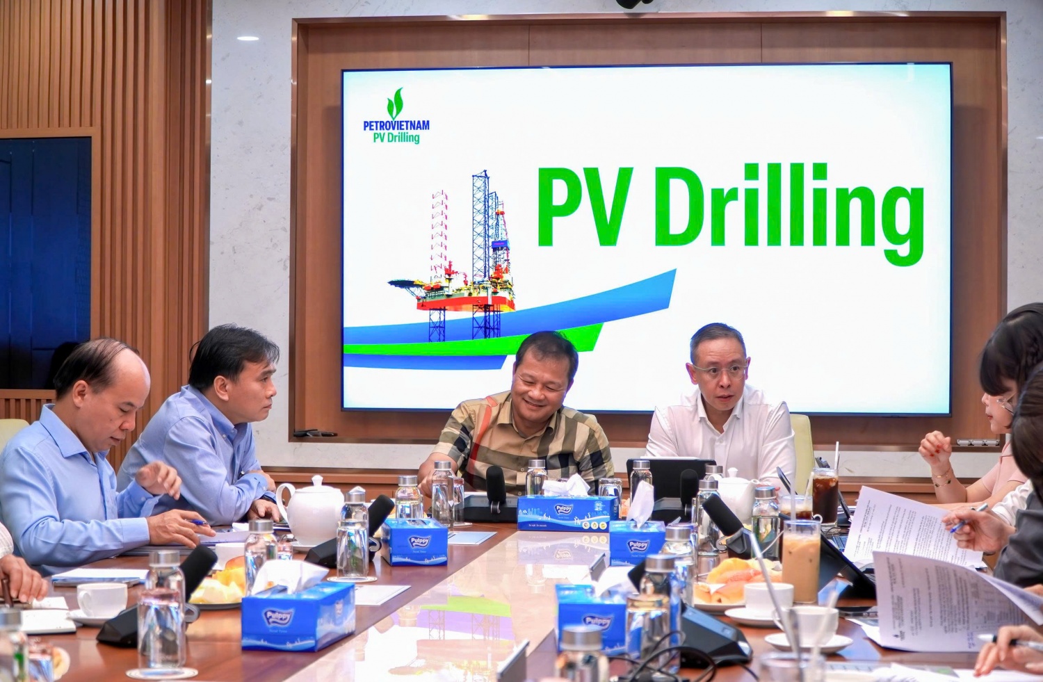 Ông Trần Bình Minh -Thành viên HĐTV Petrovietnam tin tưởng PV Drilling sẽ hoàn thành xuất sắc tất cả các nhiệm vụ kế hoạch được giao, góp phần vào thành công chung của Tập đoàn duy trì tăng trưởng hai con số theo chủ trương chung của Đảng – Chính phủ.