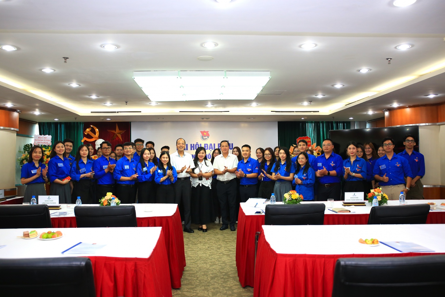 Các đại biểu Đoàn Thanh niên PVChem cùng lãnh đạo Đảng ủy PVChem, Đoàn Thanh niên Petrovietnam.