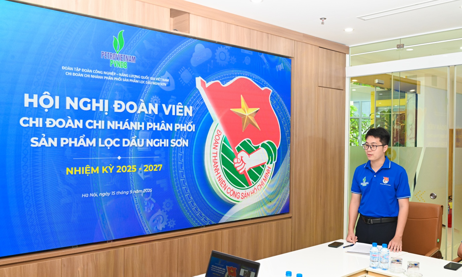 Đồng chí Hoàng Xuân Bách - Bí thư Chi đoàn PVNDB nhấn mạnh những nhiệm vụ trọng tâm của Chi đoàn trong thời gian tới