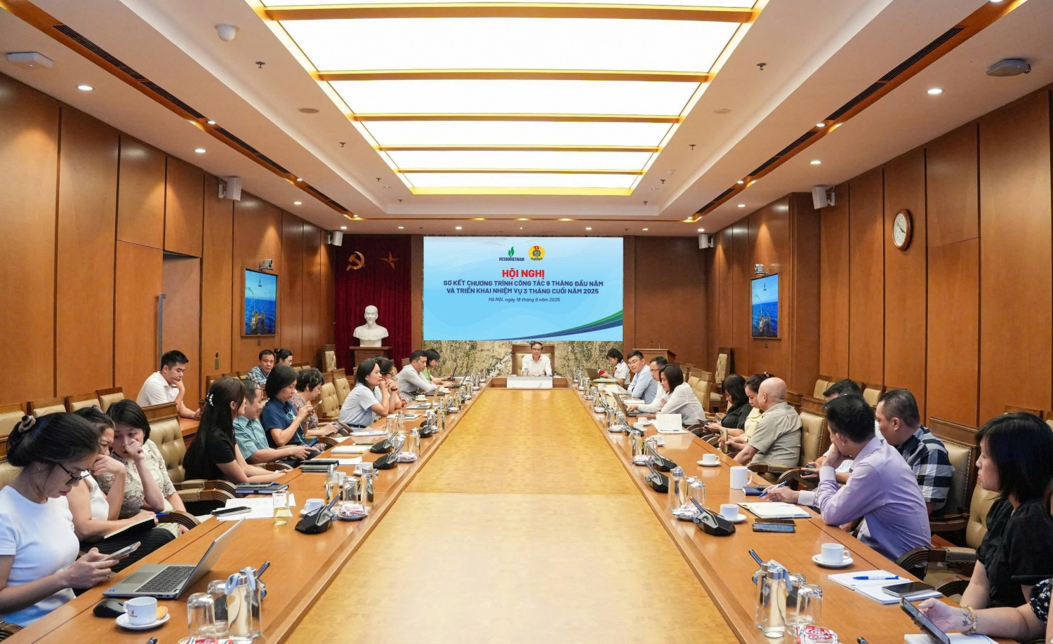 Toàn cảnh hội nghị