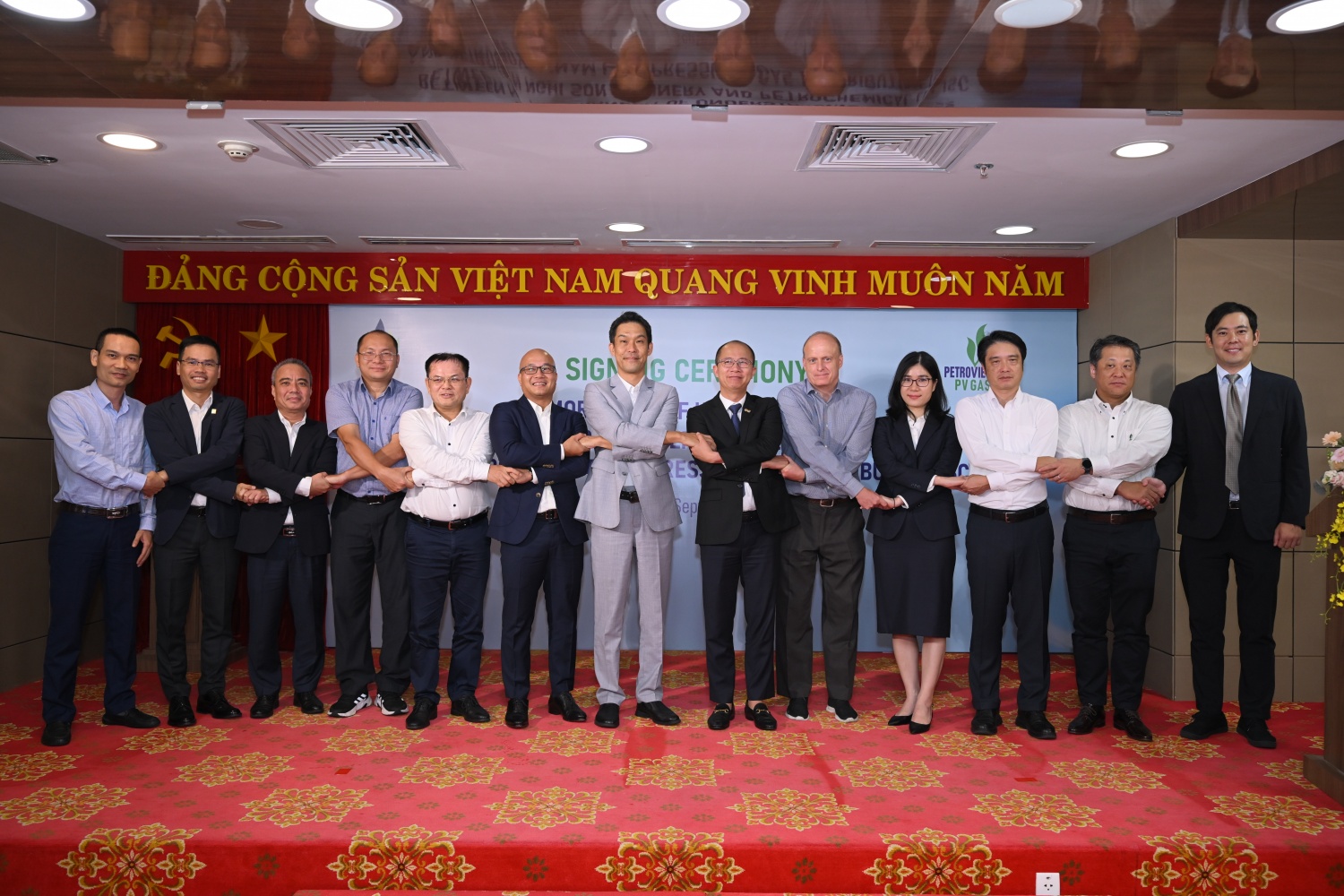 Hai bên khẳng định cam kết thúc đẩy hợp tác phù hợp với định hướng phát triển bền vững của ngành công nghiệp – năng lượng quốc gia.