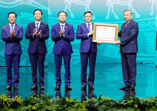 Petrovietnam's leaders receive the First-class Labour Order from Party chief Tô Lâm. — VNA/VNS Photo Thống Nhất