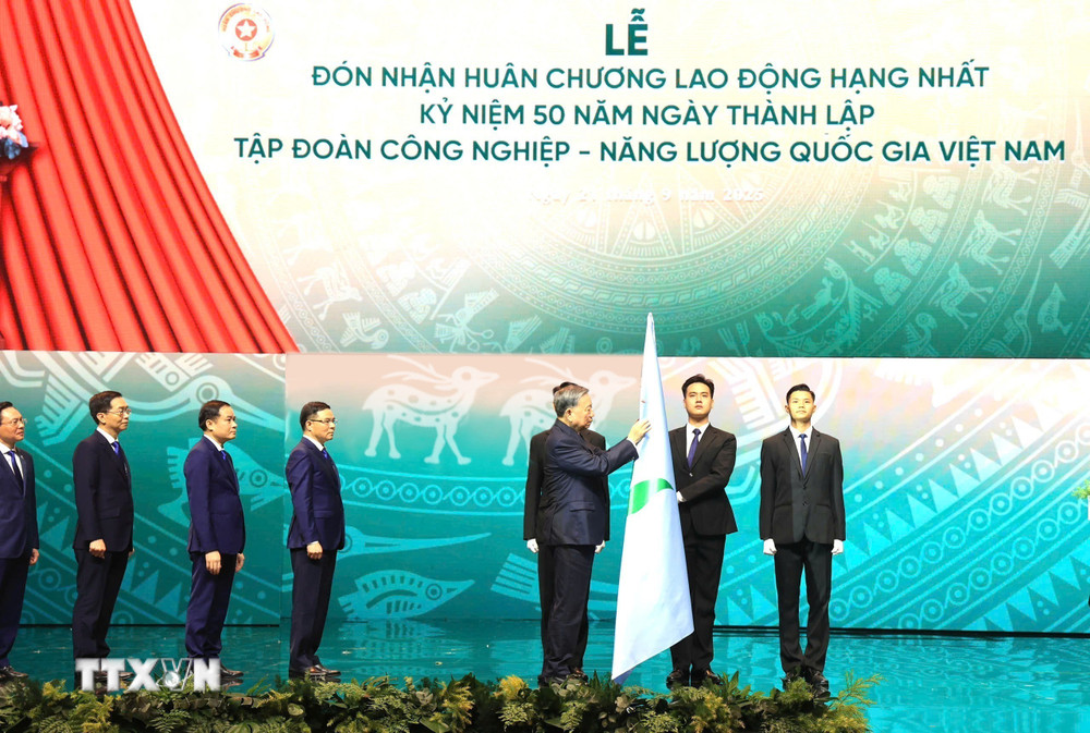Tổng Bí thư Tô Lâm dự lễ kỷ niệm 50 năm thành lập Petrovietnam