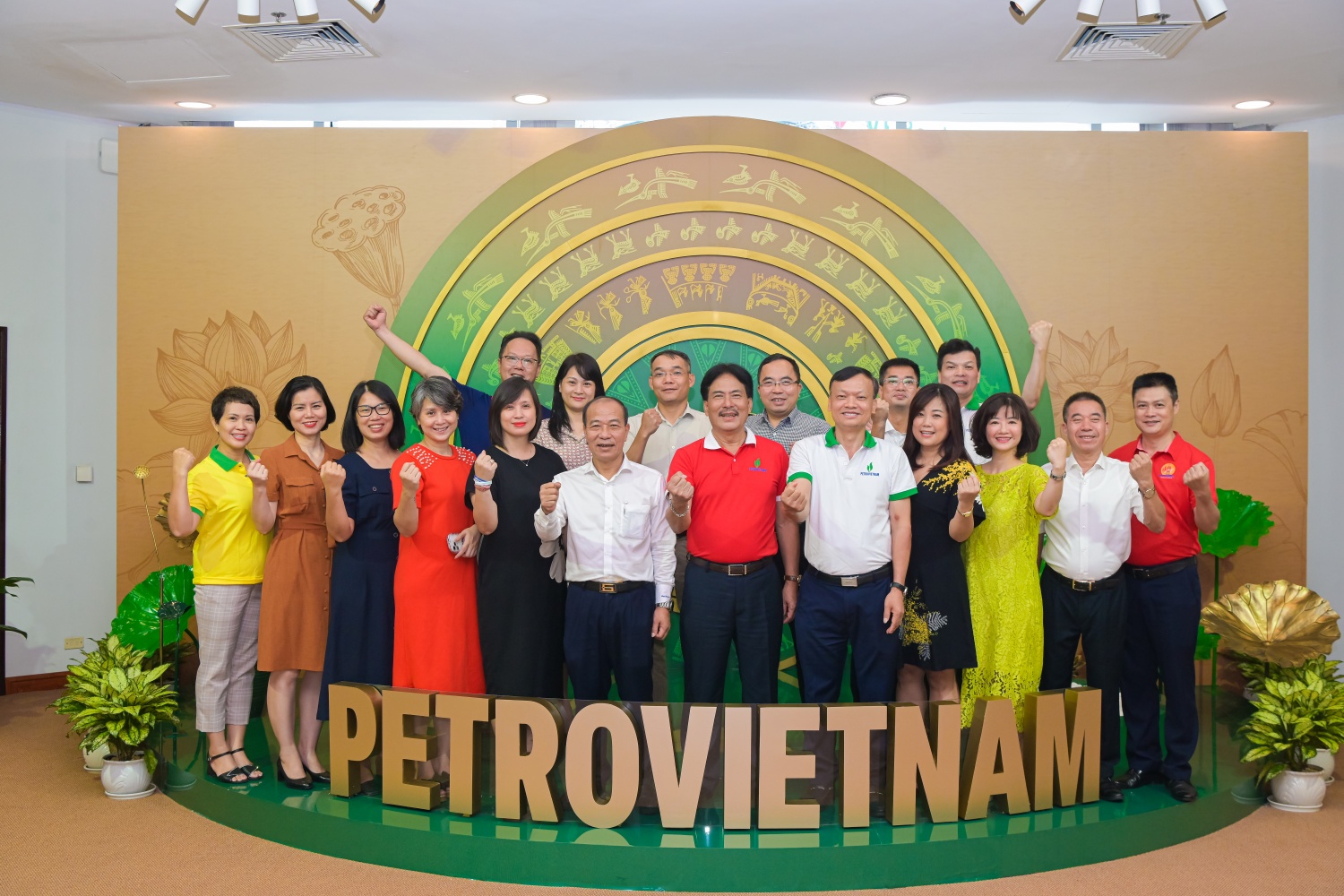 CLB Dầu khí Trường Sa chào mừng 50 năm thành lập Petrovietnam