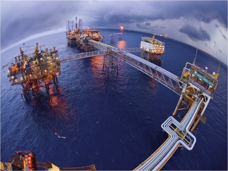 50 năm nhìn lại, Petrovietnam đã trở thành biểu tượng của doanh nghiệp Nhà nước Việt Nam trong thời kỳ đổi mới.