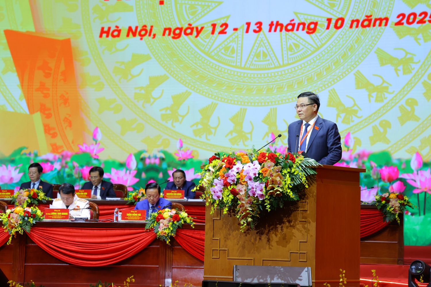 Bí thư Đảng ủy, Chủ tịch HĐTV Petrovietnam Lê Mạnh Hùng khẳng định, Tập đoàn sẽ tiếp tục quyết tâm tiên phong dẫn dắt, bảo đảm hiệu quả vượt trội, phấn đấu tăng trưởng trung bình