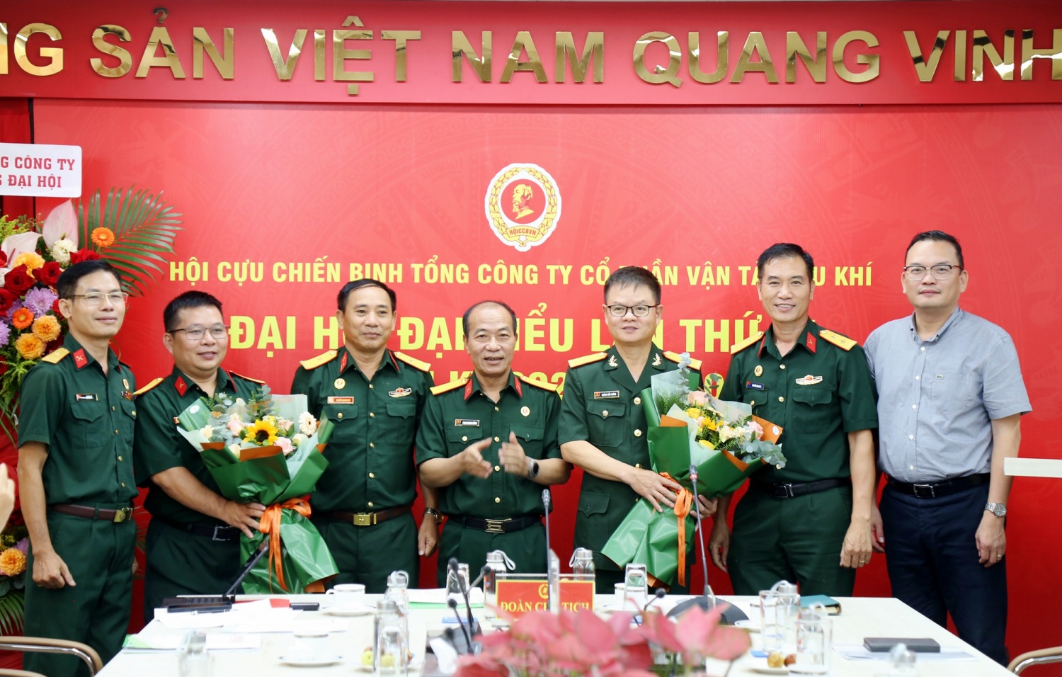 Đồng chí Phạm Quang Dũng chúc mừng Ban Chấp hành Hội CCB PVTrans khóa IV, nhiệm kỳ 2025-2030