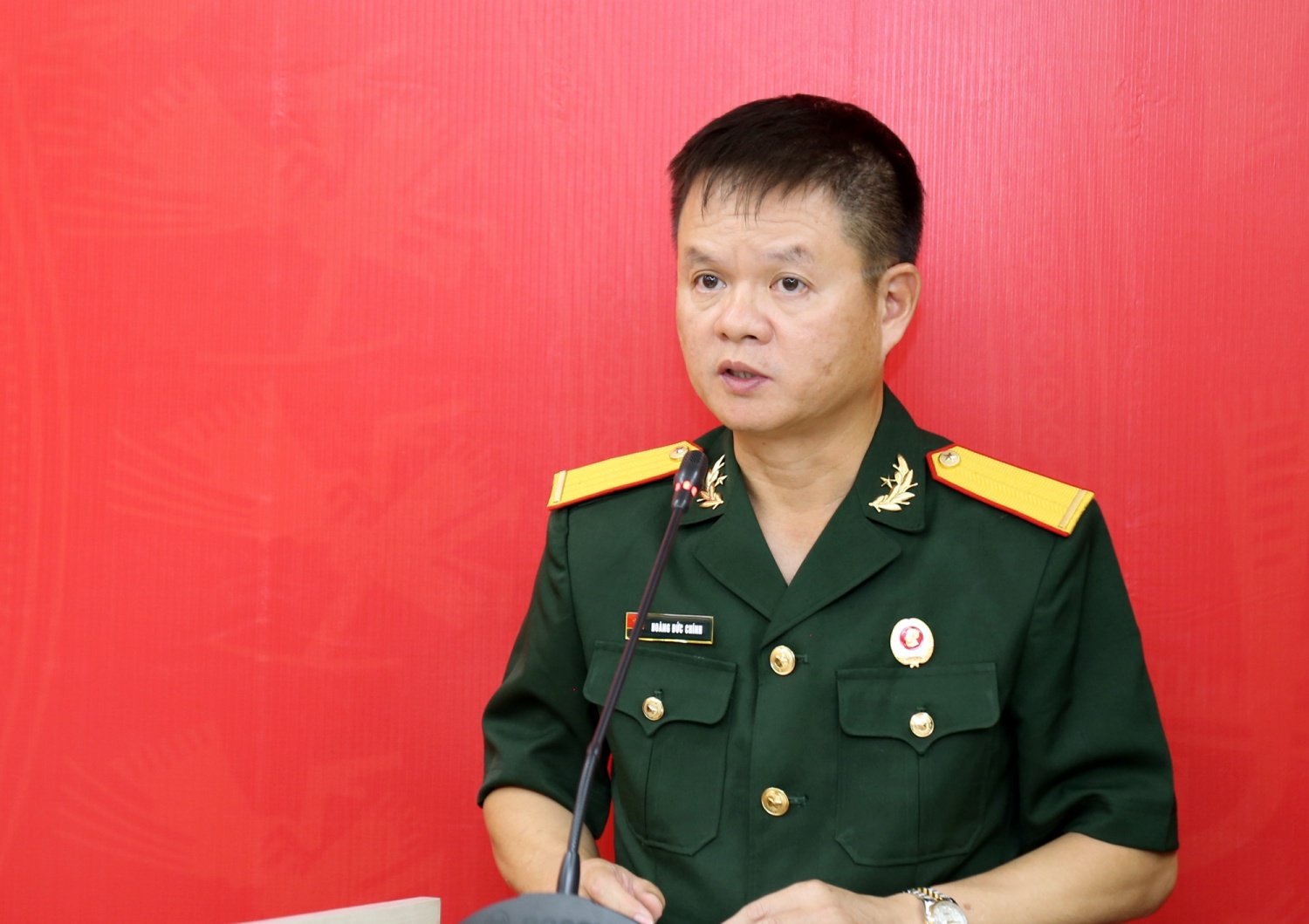 Đồng chí Hoàng Đức Chính trình bày Báo cáo chính trị của Hội CCB PVTrans