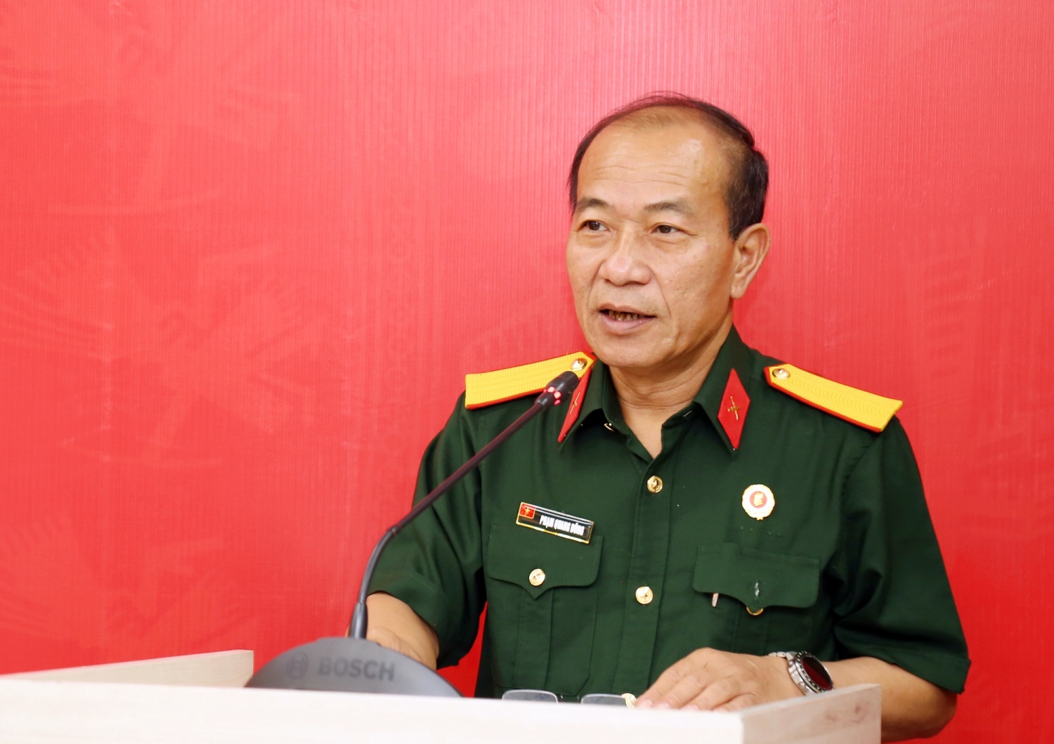 Đồng chí Phạm Quang Dũng đánh giá cao vai trò của Hội CCB PVTrans trong xây dựng tổ chức Hội vững mạnh, đổi mới phương thức sinh hoạt và ứng dụng công nghệ số trong công tác điều hành.