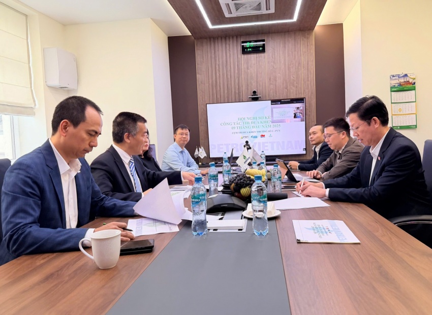 Ông Nguyễn Trí Dũng - Phó Tổng giám đốc Rusvietpetro tổng kết kết quả hoạt động Cụm thi đua số 1 Petrovietnam trong 9 tháng đầu năm 2025.