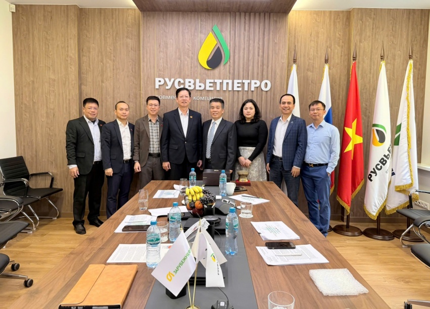 Các đại biểu tham dự hội nghị