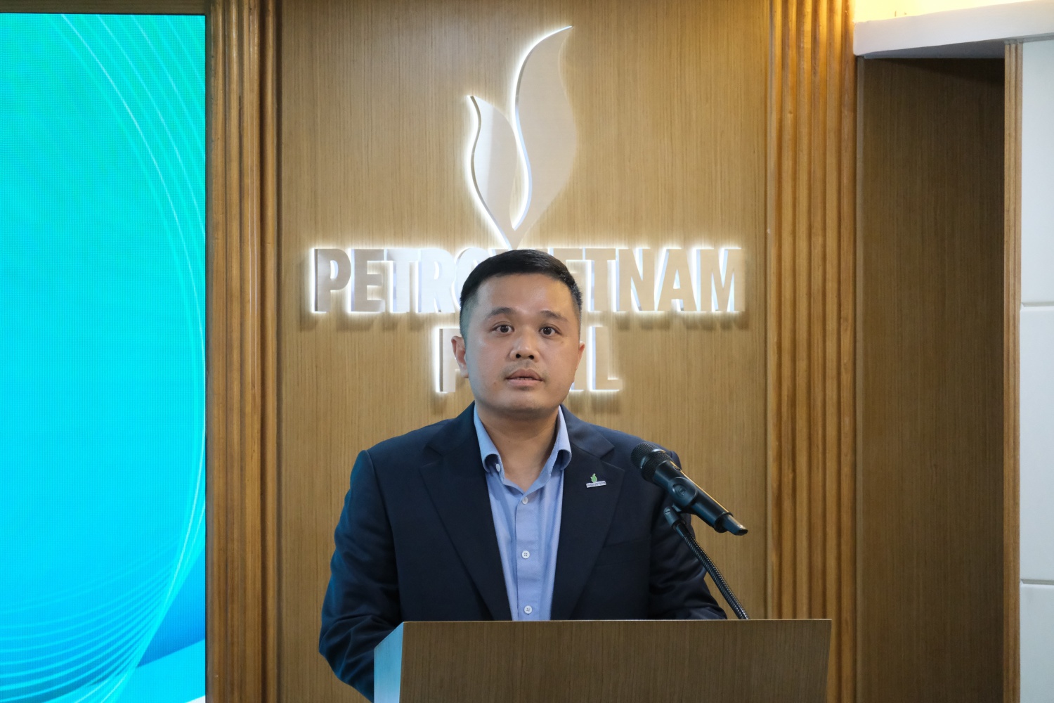 Ông Nguyễn Đăng Trình – Tổng Giám đốc PVOIL cam kết, PVOIL sẽ không ngừng nâng cao chất lượng dịch vụ, đảm bảo mọi hoạt động được thực thi an toàn, minh bạch và hiệu quả cao nhất; luôn đặt lợi ích chung của Tập đoàn và các Ban điều hành dự án lên hàng đầu