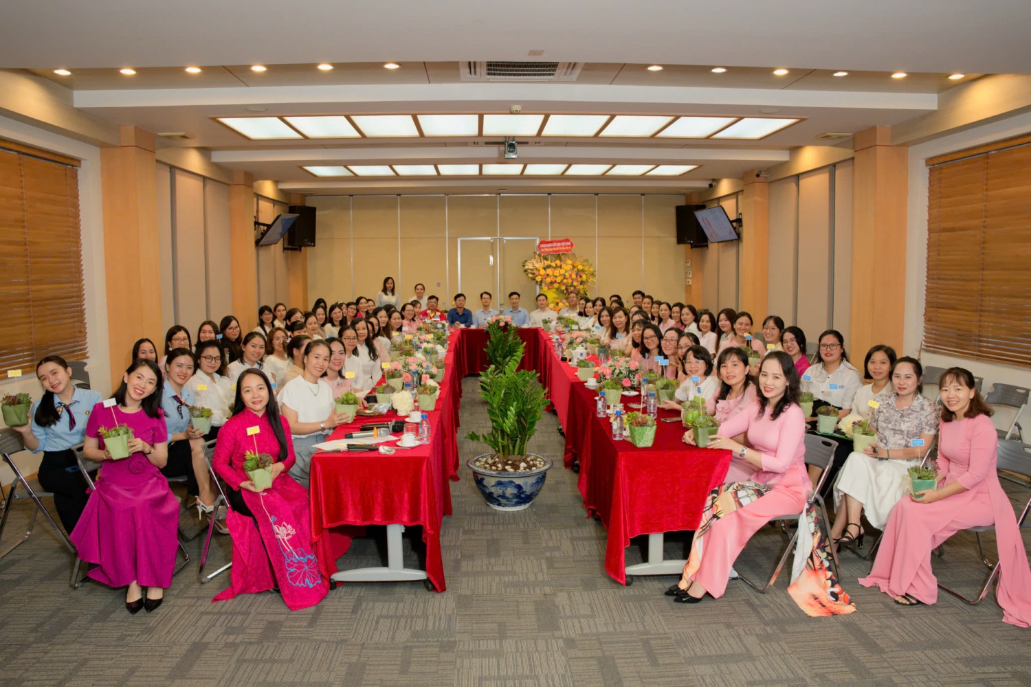Bằng trí tuệ, cảm xúc và sự tận tâm, những người phụ nữ PVCFC đang cùng nhau vun đắp nên một tập thể vững vàng, sáng tạo và đầy tính nhân văn.