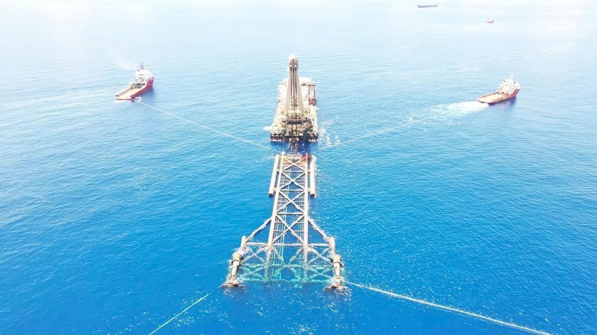 Vietsovpetro luôn phát huy sức mạnh khoa học công nghệ và tinh thần đổi mới sáng tạo, lấy hiệu quả sản xuất làm trung tâm, góp phần hoàn thành tốt nhiệm vụ chính trị và sản xuất kinh doanh