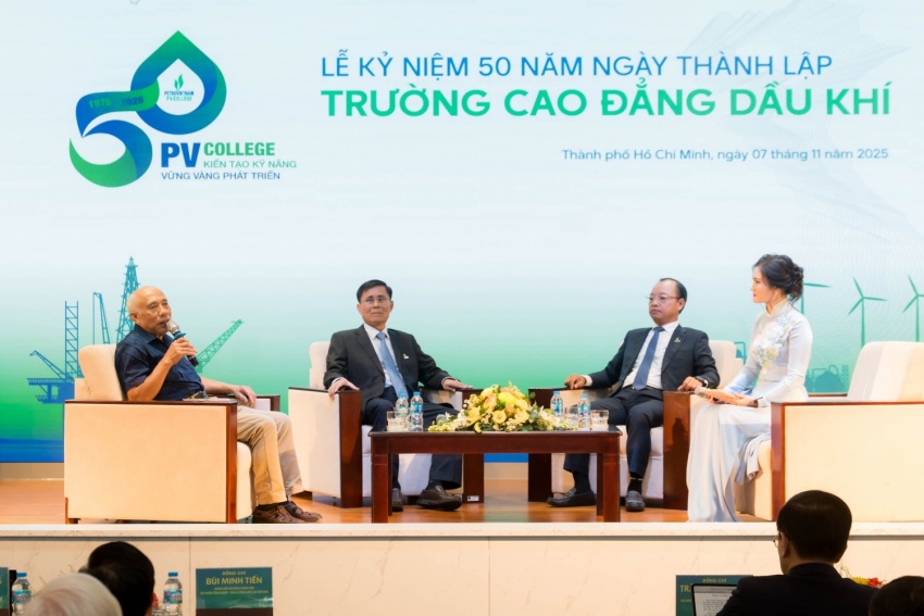 Tọa đàm “Tự hào truyền thống – Vững bước tương lai” diễn ra đầy xúc động.