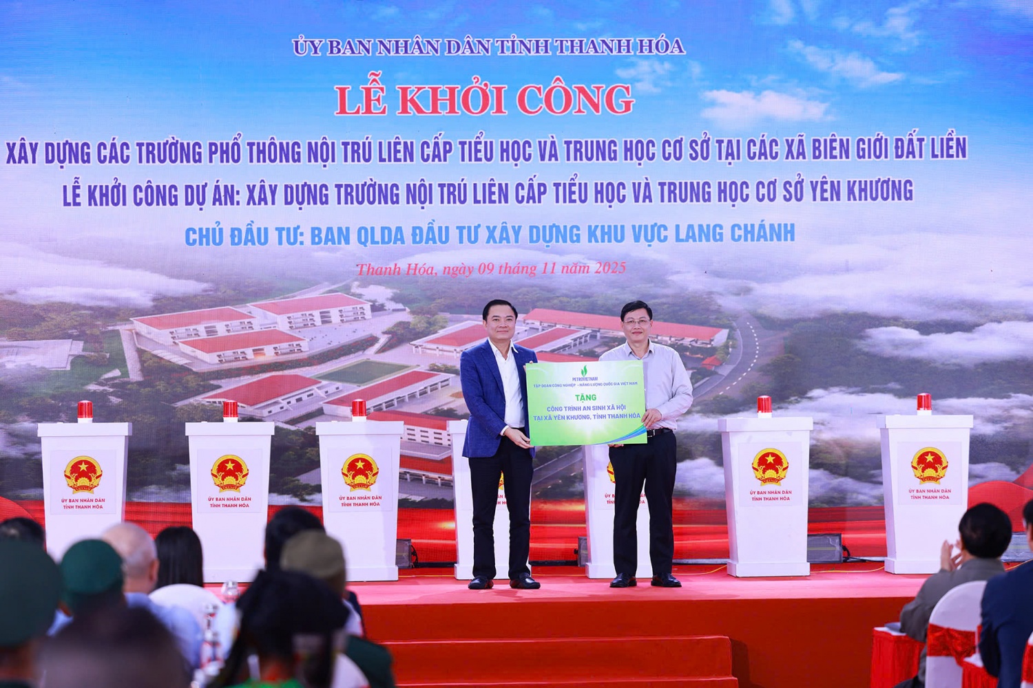 Tập đoàn Công nghiệp - Năng lượng Quốc gia Việt Nam (Petrovietnam) trao tặng một công trình trường học cho tỉnh Thanh Hóa