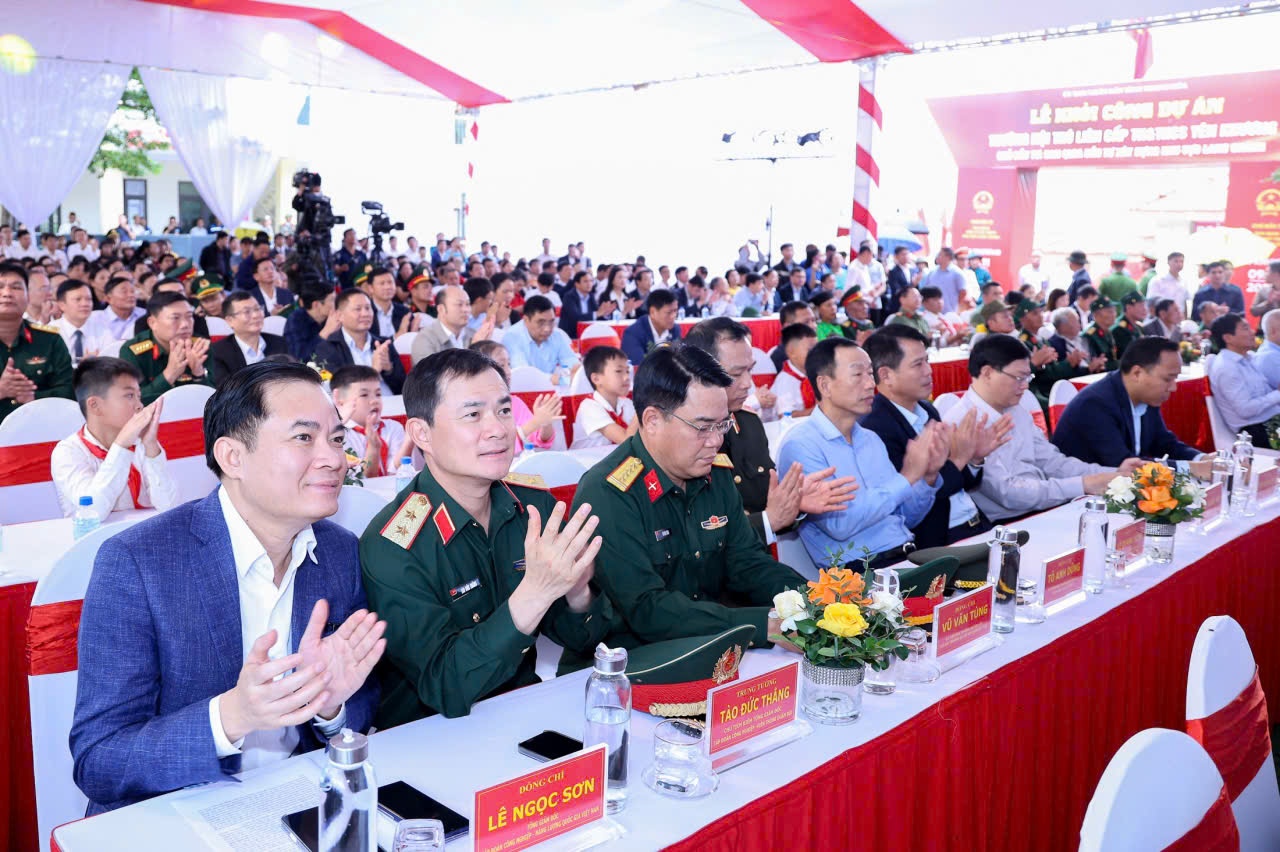 Thủ tướng Chính phủ Phạm Minh Chính cùng các đại biểu tham dự lễ khởi công.