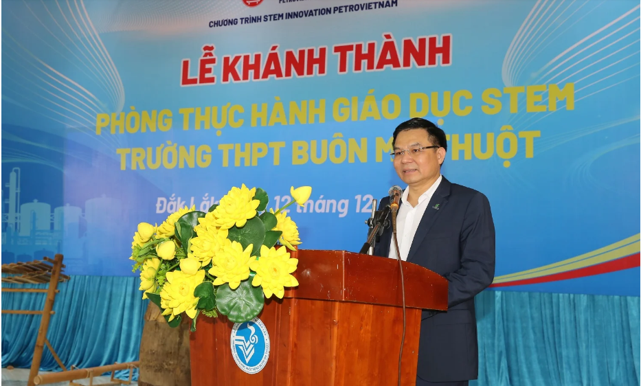 Comrade Le Manh Hung – Secretary of the Party Committee, Chairman of the Board of Directors of Petrovietnam: Petrovietnam aims for a larger goal of gradually raising the production level of Vietnam.