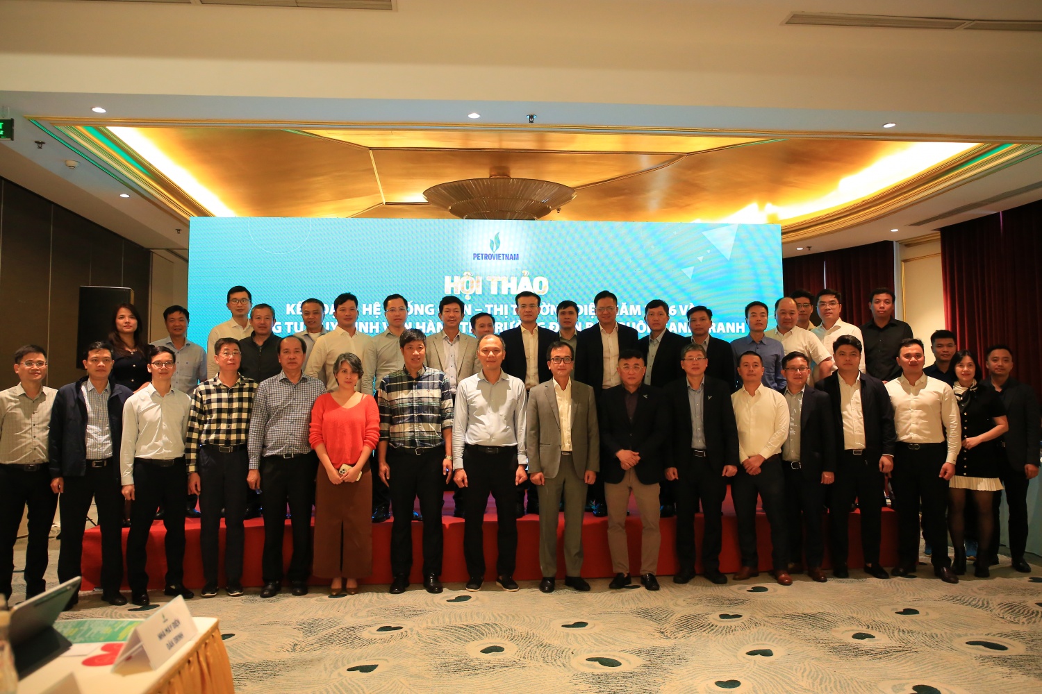 Các đại biểu tham dự hội thảo.