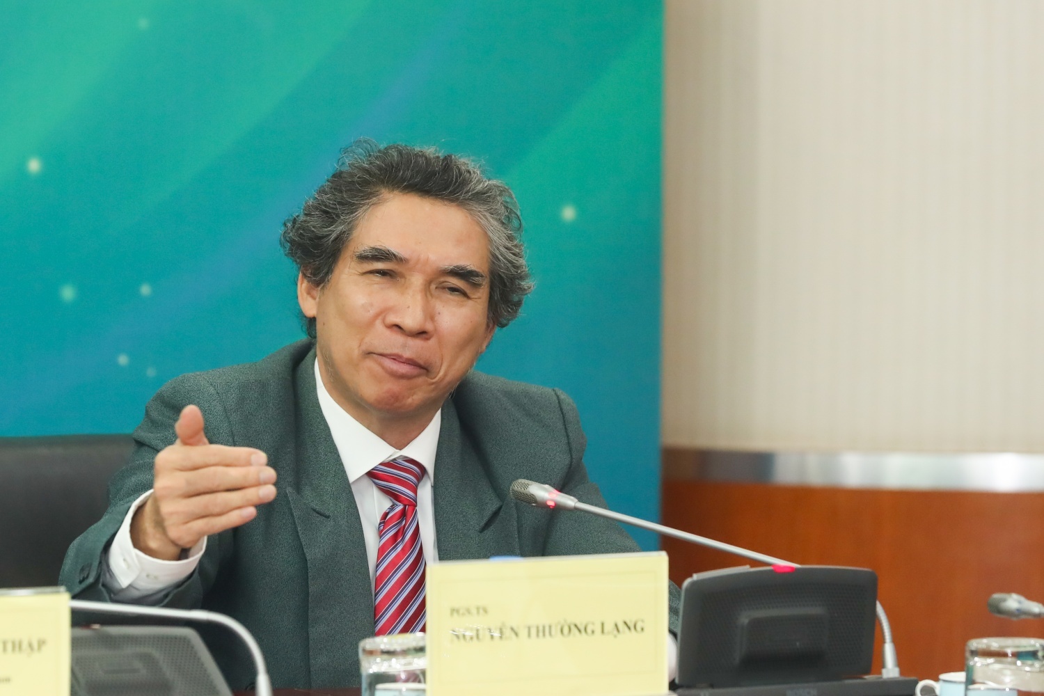 PGS.TS Nguyễn Thường Lạng: Petrovietnam đặt nền móng cho dòng vốn FDI vào Việt Nam.