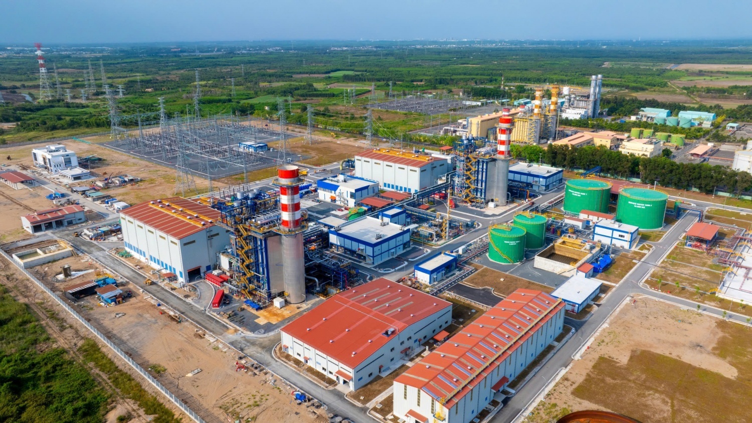 Việc đưa vào vận hành Nhà máy điện Nhơn Trạch 3 và 4 - dự án điện khí LNG đầu tiên của Việt Nam - có ý nghĩa to lớn, mở ra một kỷ nguyên năng lượng mới, với chuỗi giá trị khí - điện - dịch vụ phát triển đồng bộ, hiện đại.