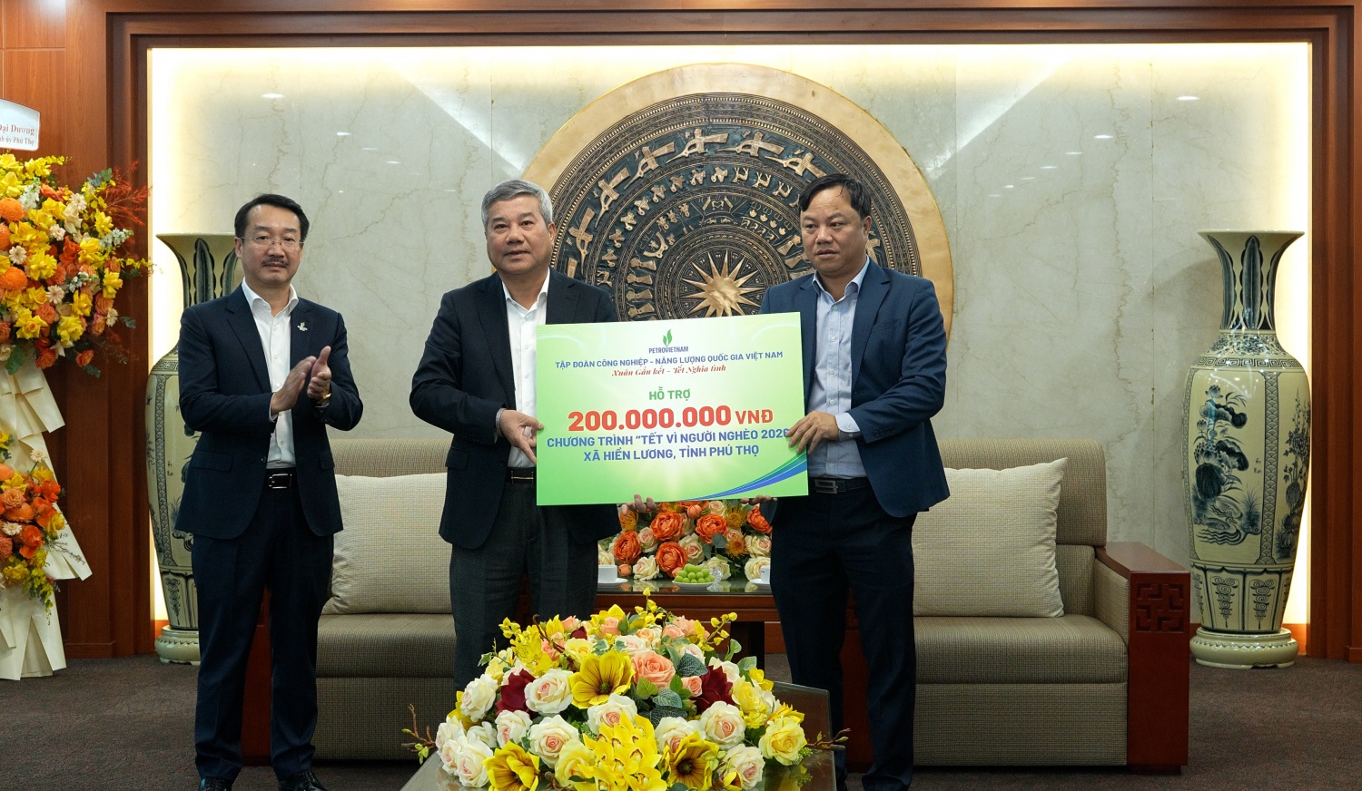 Lan tỏa nghĩa tình Petrovietnam qua chương trình “Tết vì Người nghèo” Lan tỏa nghĩa tình Petrovietnam qua chương trình “Tết vì Người nghèo”