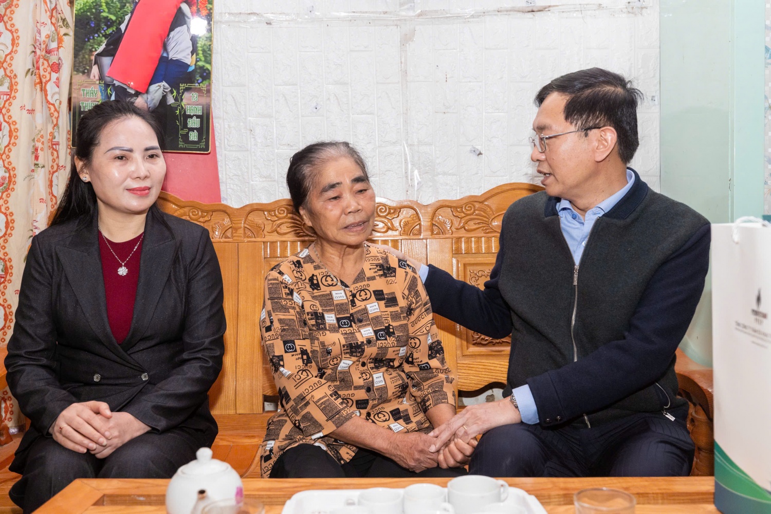 Petrovietnam đưa Tết đến với bà con Tuyên Quang