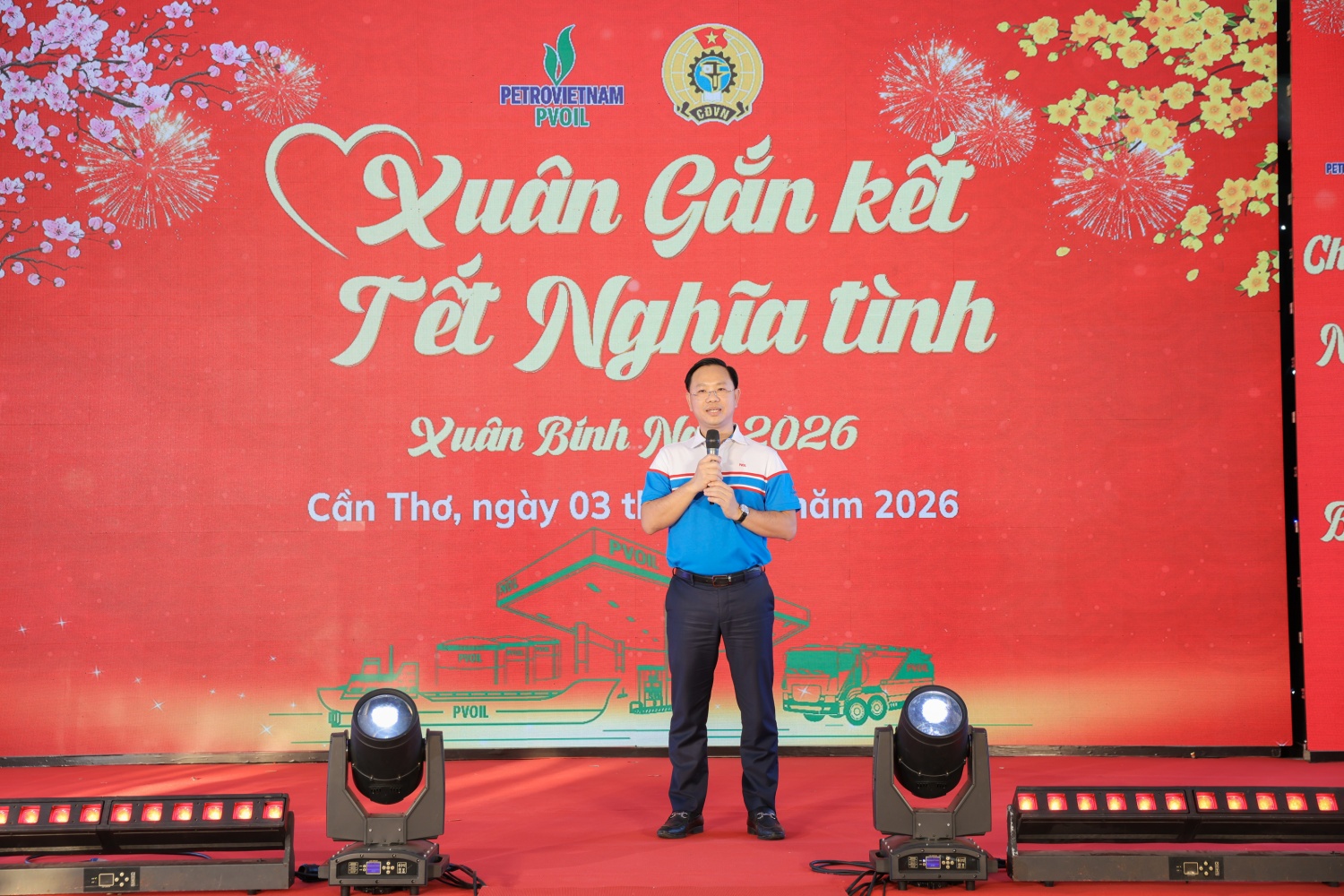 Ông Mai Xuân Hải – Chủ tịch Công đoàn PVOIL phát biểu tại chương trình