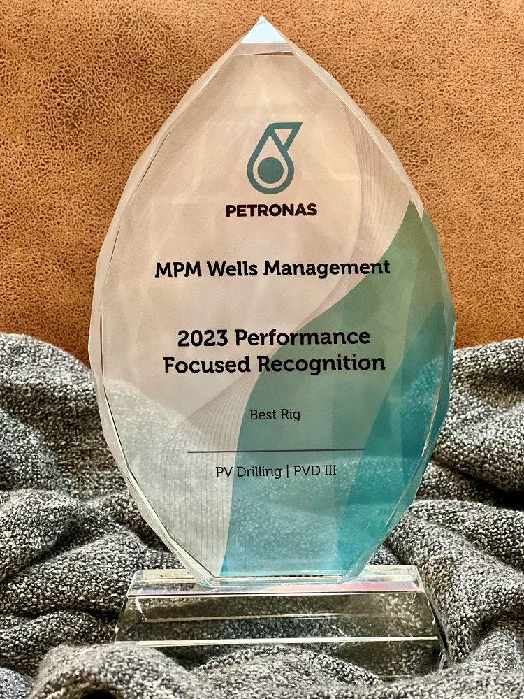 The ‘Best Rig’ award of PV DRILLING III.