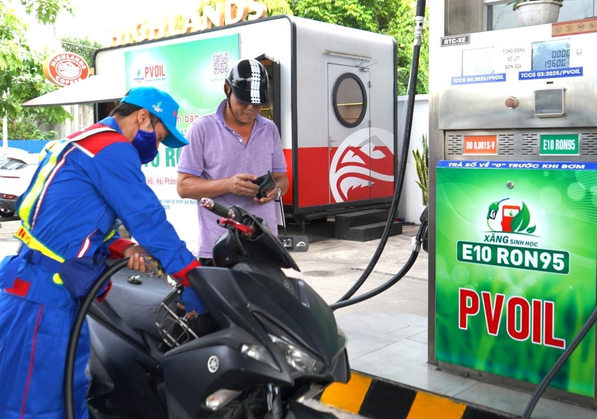 Bảo đảm nguồn cung xăng dầu đáp ứng yêu cầu sản xuất kinh doanh và tiêu dùng trong nước; không để xảy ra thiếu hụt xăng dầu.
