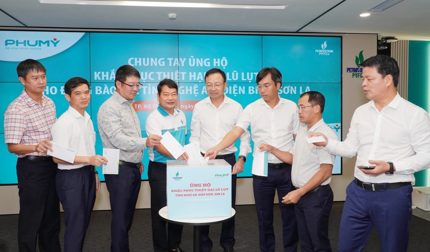 Năm 2025 người lao động PVFCCo - Phú Mỹ đóng góp hơn 1 tỷ đồng hỗ trợ đồng bào bị ảnh bởi bão lũ.
