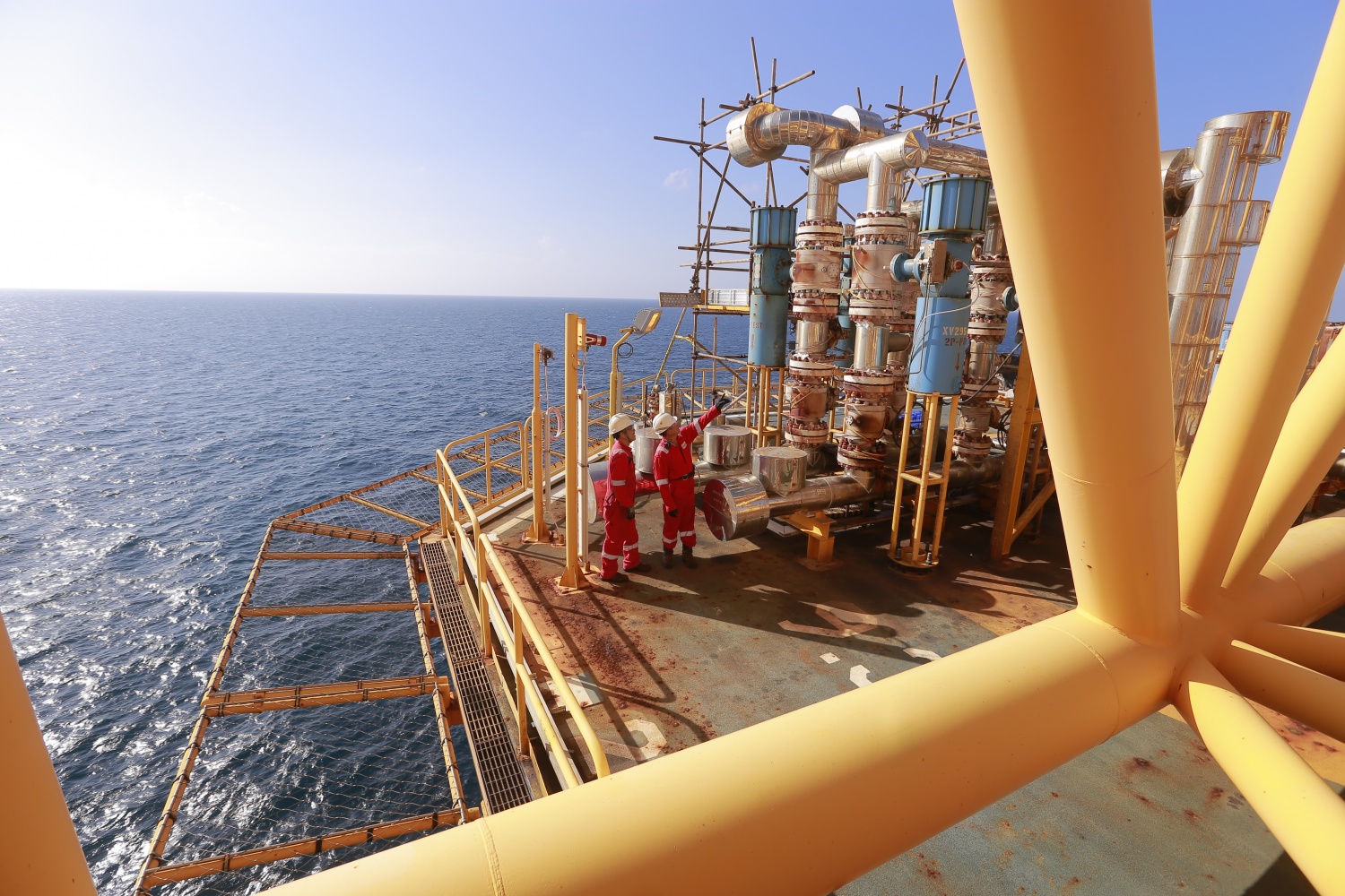 Yêu cầu phát triển bền vững của Petrovietnam phải đi liền với bảo đảm môi trường làm việc an toàn, lành mạnh.