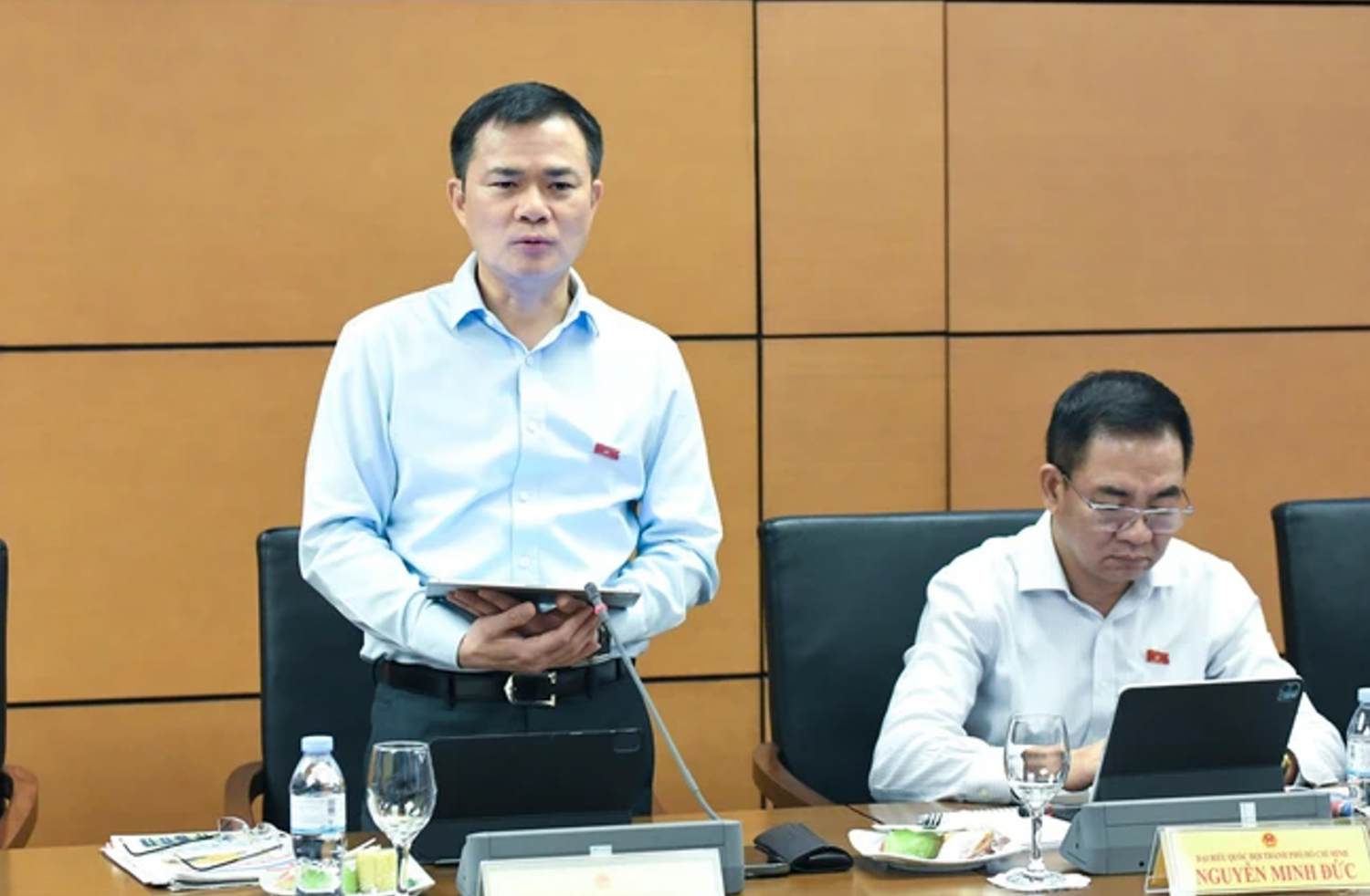 Đại biểu Tào Đức Thắng, Chủ tịch kiêm Tổng Giám đốc Tập đoàn Công nghiệp - Viễn thông Quân đội (Viettel).