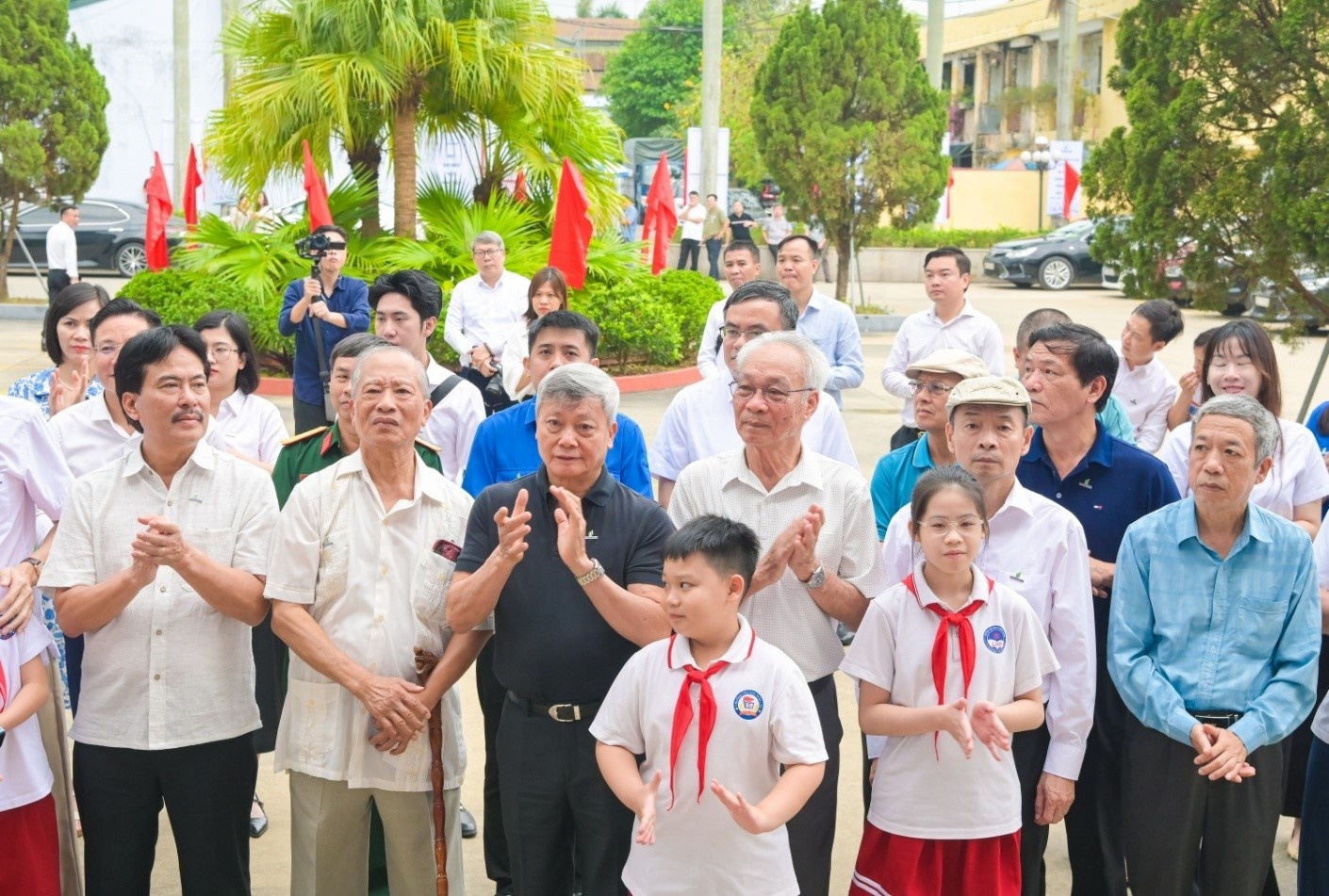 Các đại biểu tham dự chương trình đều được tham gia trong một không gian chung, cùng đi, cùng nghe, cùng chia sẻ