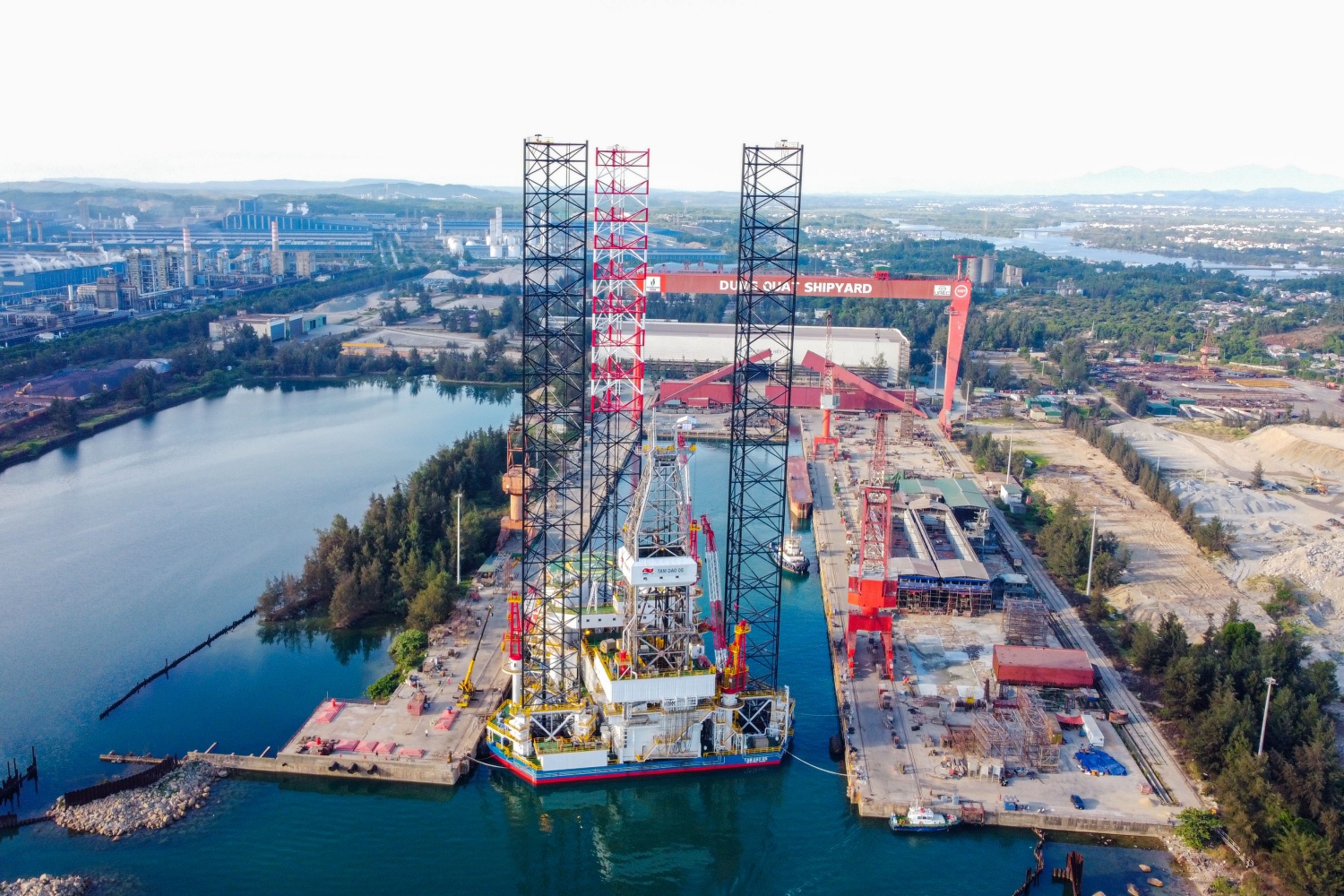 Với vị thế của mình, Petrovietnam hoàn toàn có thể trở thành “đầu kéo” phát triển mạng lưới nhà cung ứng Việt Nam trong các lĩnh vực cơ khí chế tạo, dịch vụ kỹ thuật, vật liệu, logistics, tự động hóa và công nghiệp hỗ trợ