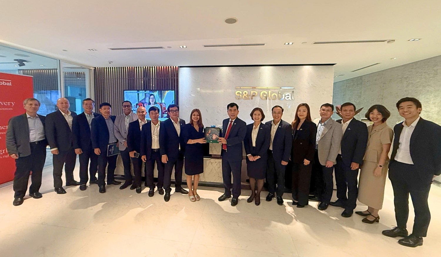 PETROVIETNAM thăm và làm việc Văn phòng S&P Global Energy.