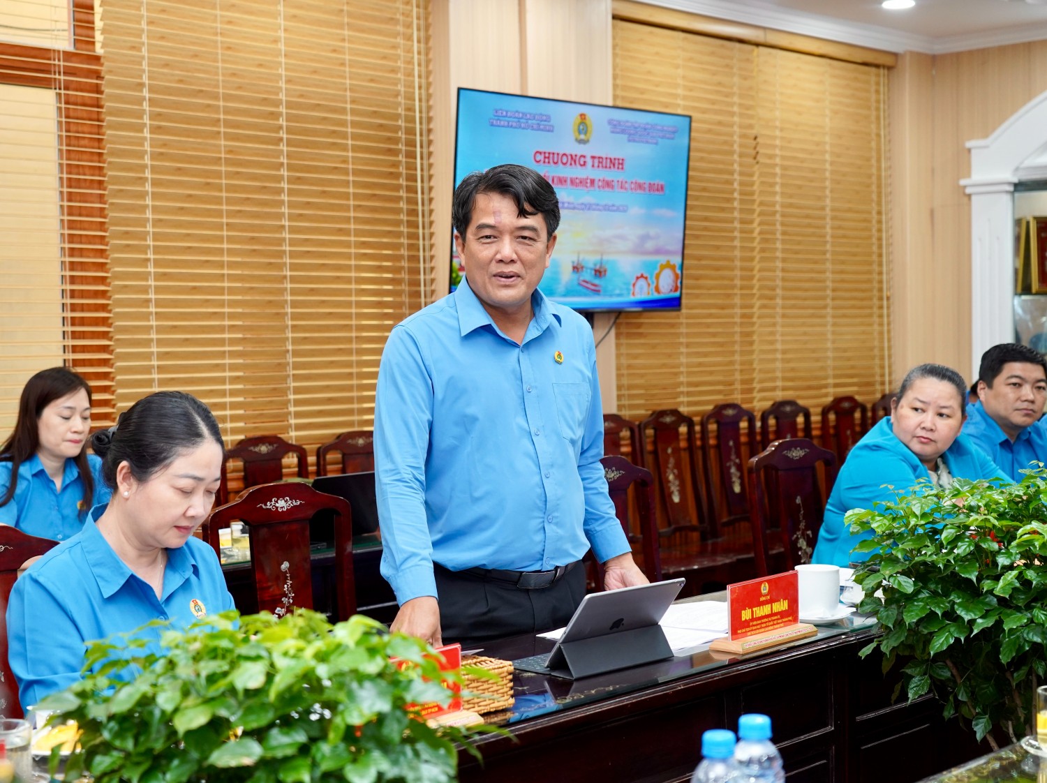 Ông Bùi Thanh Nhân: LĐLĐ TP.HCM sẵn sàng đồng hành, trao đổi thông tin và phối hợp với Công đoàn PETROVIETNAM trong các nội dung phù hợp, hướng tới xây dựng mối quan hệ hợp tác ngày càng chặt chẽ, thực chất và hiệu quả.