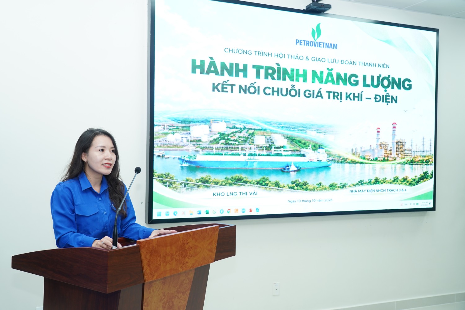 Đồng chí Nguyễn Huyền My, Bí thư Đoàn Thanh niên PV Power, nhấn mạnh chuyến trải nghiệm là cơ hội để đoàn viên thanh niên tìm hiểu quá trình đầu tư, xây dựng và vận hành nhà máy điện khí LNG đầu tiên của Việt Nam.