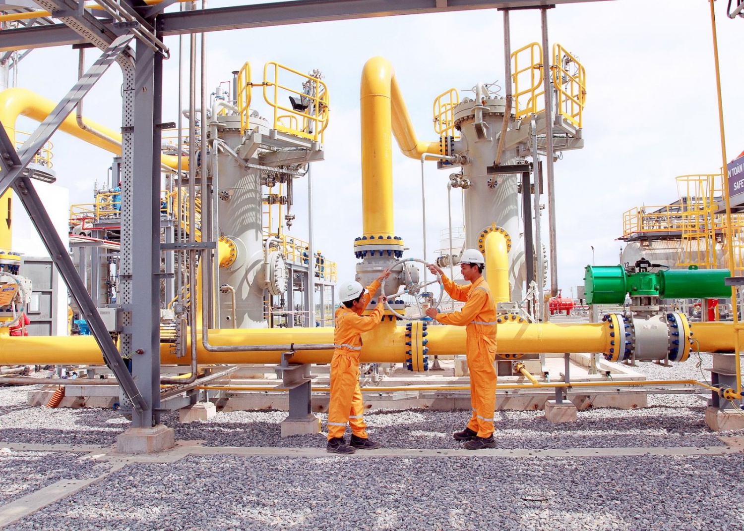 Đảng ủy Tập đoàn đổi mới phương thức hoạt động, chuyển từ ban hành nghị quyết sang quản trị việc thực hiện nghị quyết, gắn phương thức lãnh đạo của Đảng với công tác quản trị, điều hành.