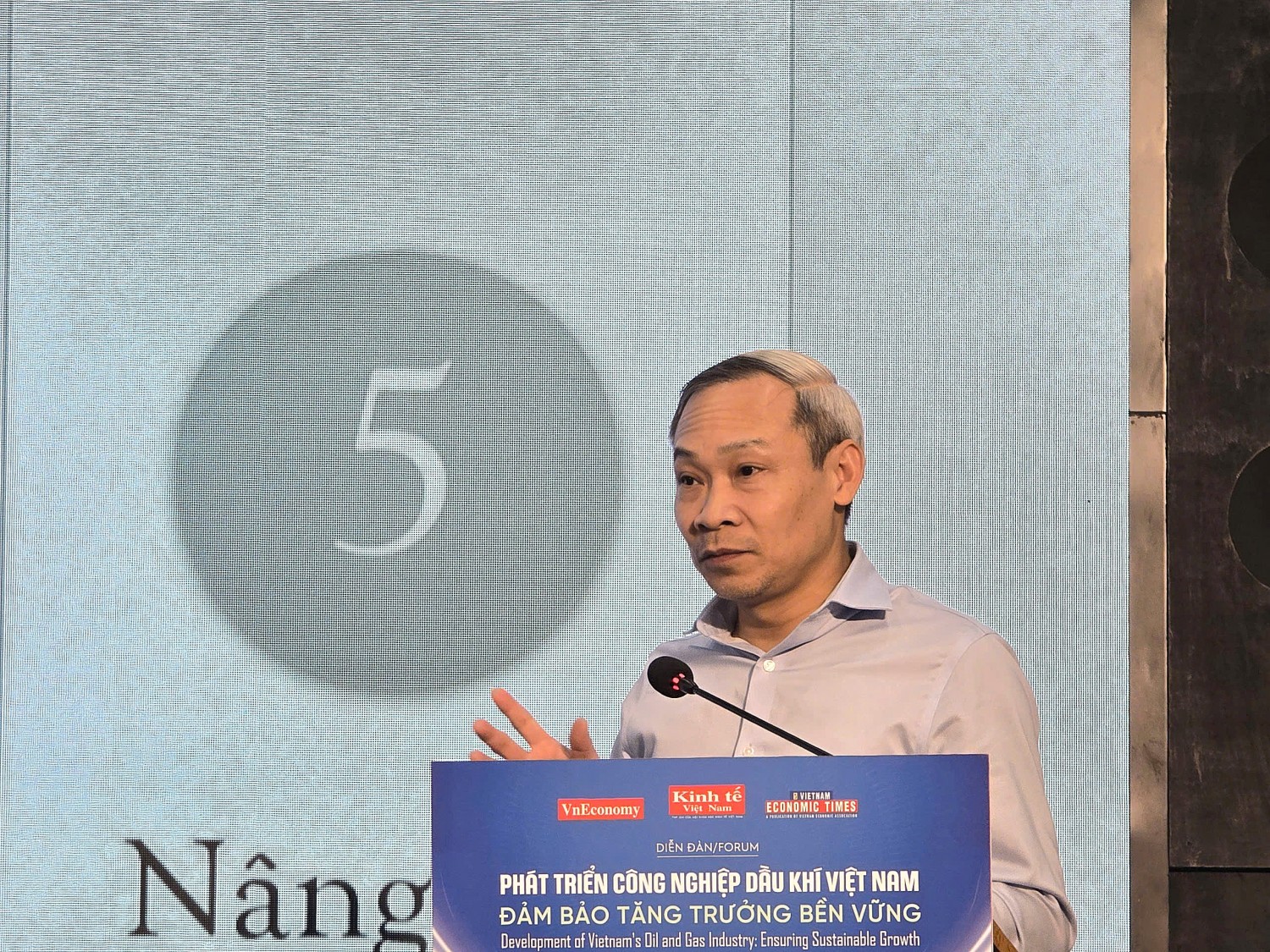 TS Phan Đức Hiếu: Dầu khí không chỉ là nguồn cung năng lượng quan trọng mà còn có tiềm năng trở thành nền tảng thúc đẩy công nghiệp, khoa học - công nghệ và các dịch vụ kỹ thuật có giá trị gia tăng cao.