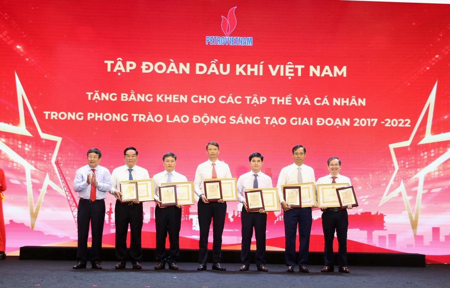 Thi đua Lao động sáng tạo, đổi mới là chìa khóa cho sự phát triển của Petrovietnam Thi đua Lao động sáng tạo, đổi mới là chìa khóa cho sự phát triển của Petrovietnam