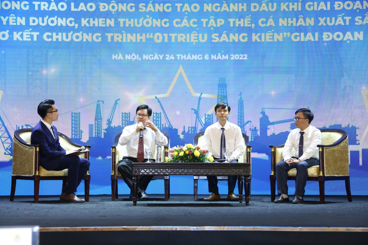 Thi đua Lao động sáng tạo, đổi mới là chìa khóa cho sự phát triển của Petrovietnam Thi đua Lao động sáng tạo, đổi mới là chìa khóa cho sự phát triển của Petrovietnam