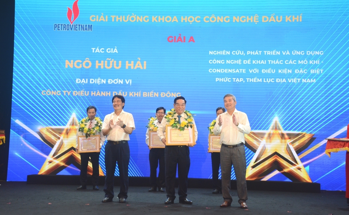 BIENDONG POC với phong trào BIENDONG POC với phong trào