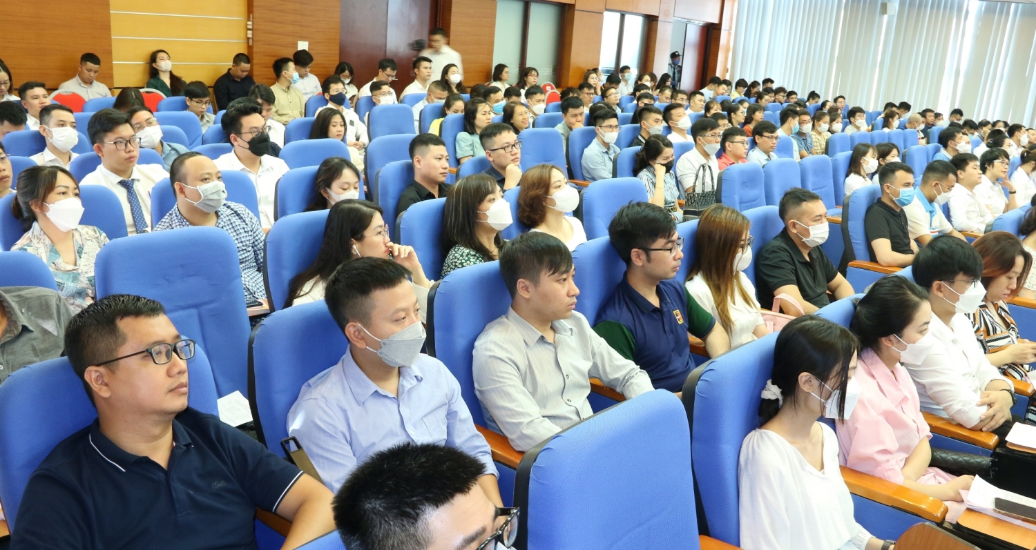 Bồi dưỡng lý luận chính trị cho đối tượng kết nạp Đảng năm 2022 tại khu vực Hà Nội Bồi dưỡng lý luận chính trị cho đối tượng kết nạp Đảng năm 2022 tại khu vực Hà Nội