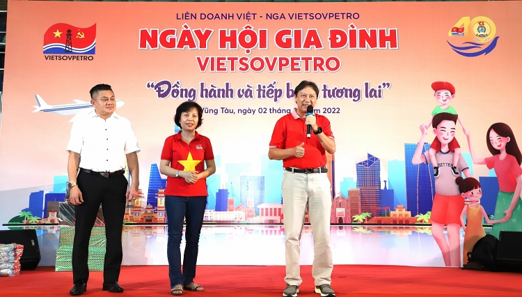 Ngày hội Gia đình Vietsovpetro 2022 với chủ đề “ Đồng hành và Tiếp bước tương lai” Ngày hội Gia đình Vietsovpetro 2022: “Đồng hành và tiếp bước tương lai”