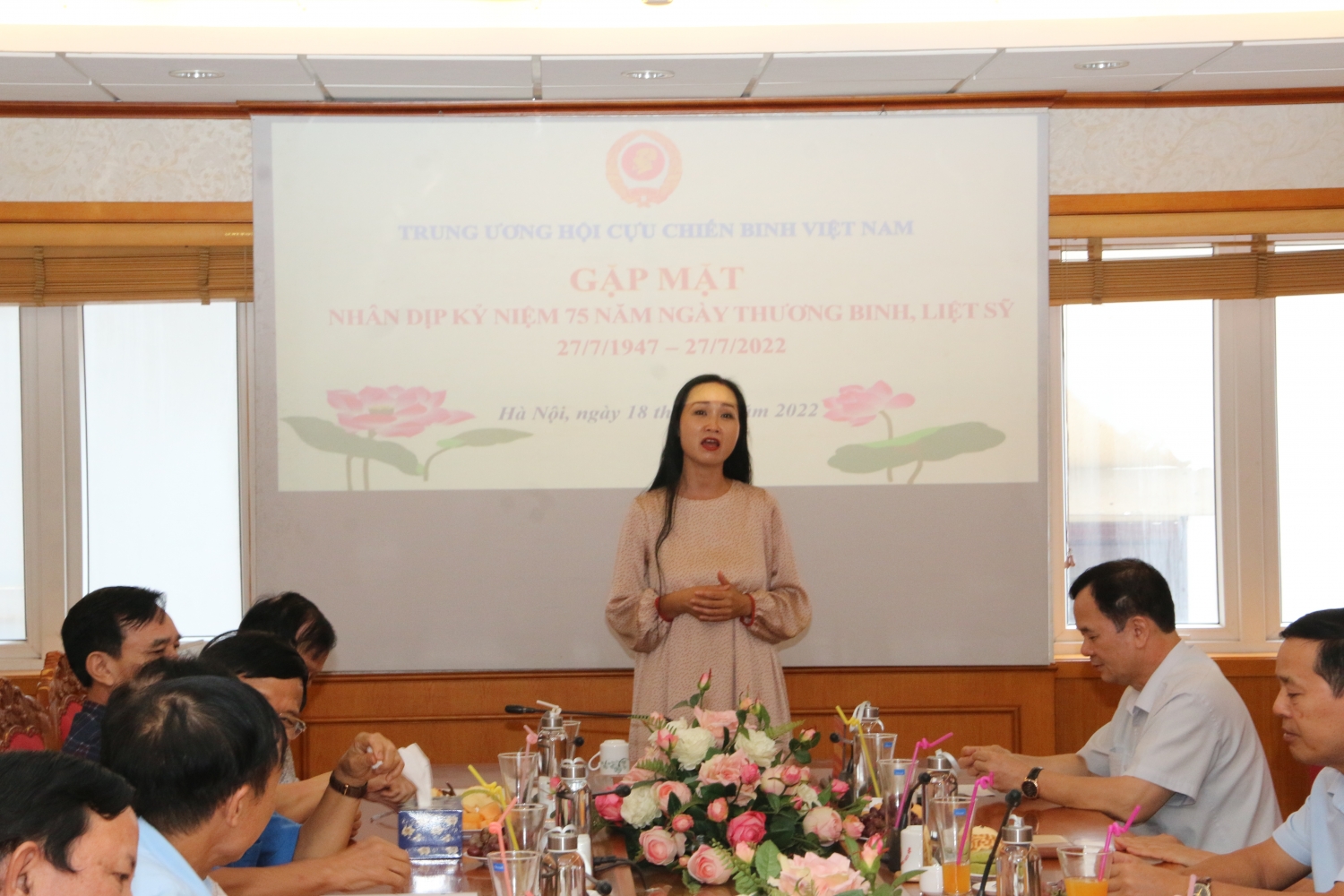 Hội CCB Tập đoàn tặng quà tri ân các thương binh đang công tác tại Trung ương Hội CCB Việt Nam Hội CCB Tập đoàn tặng quà tri ân các thương binh đang công tác tại Trung ương Hội CCB Việt Nam