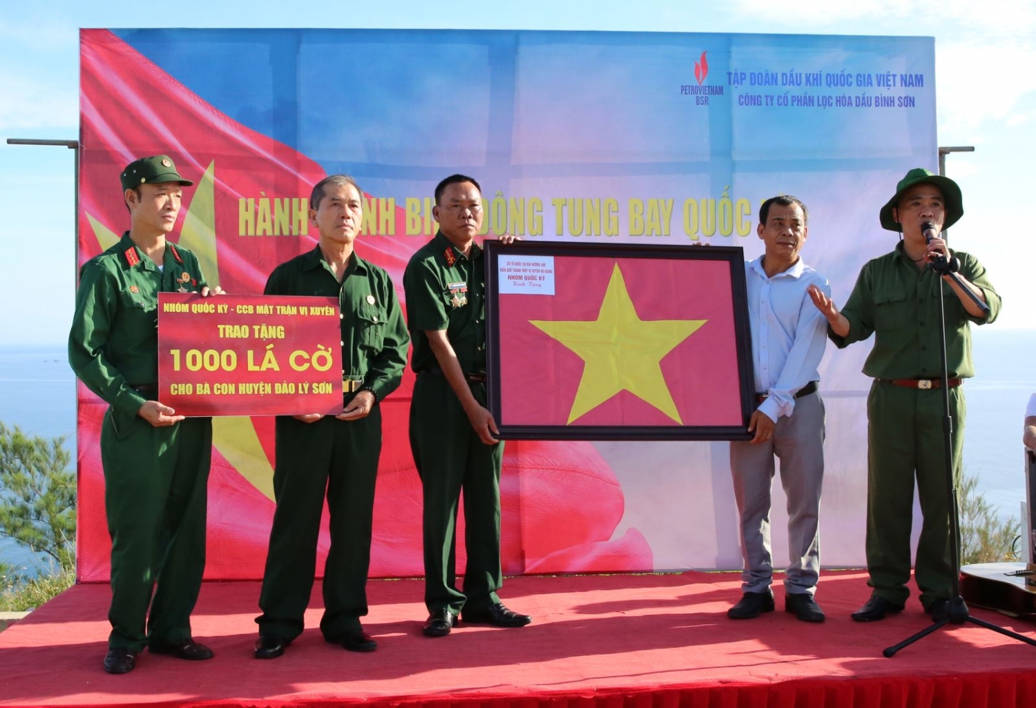 BSR tổ chức “Hành trình Biển Đông tung bay Quốc kỳ” BSR tổ chức “Hành trình Biển Đông tung bay Quốc kỳ”